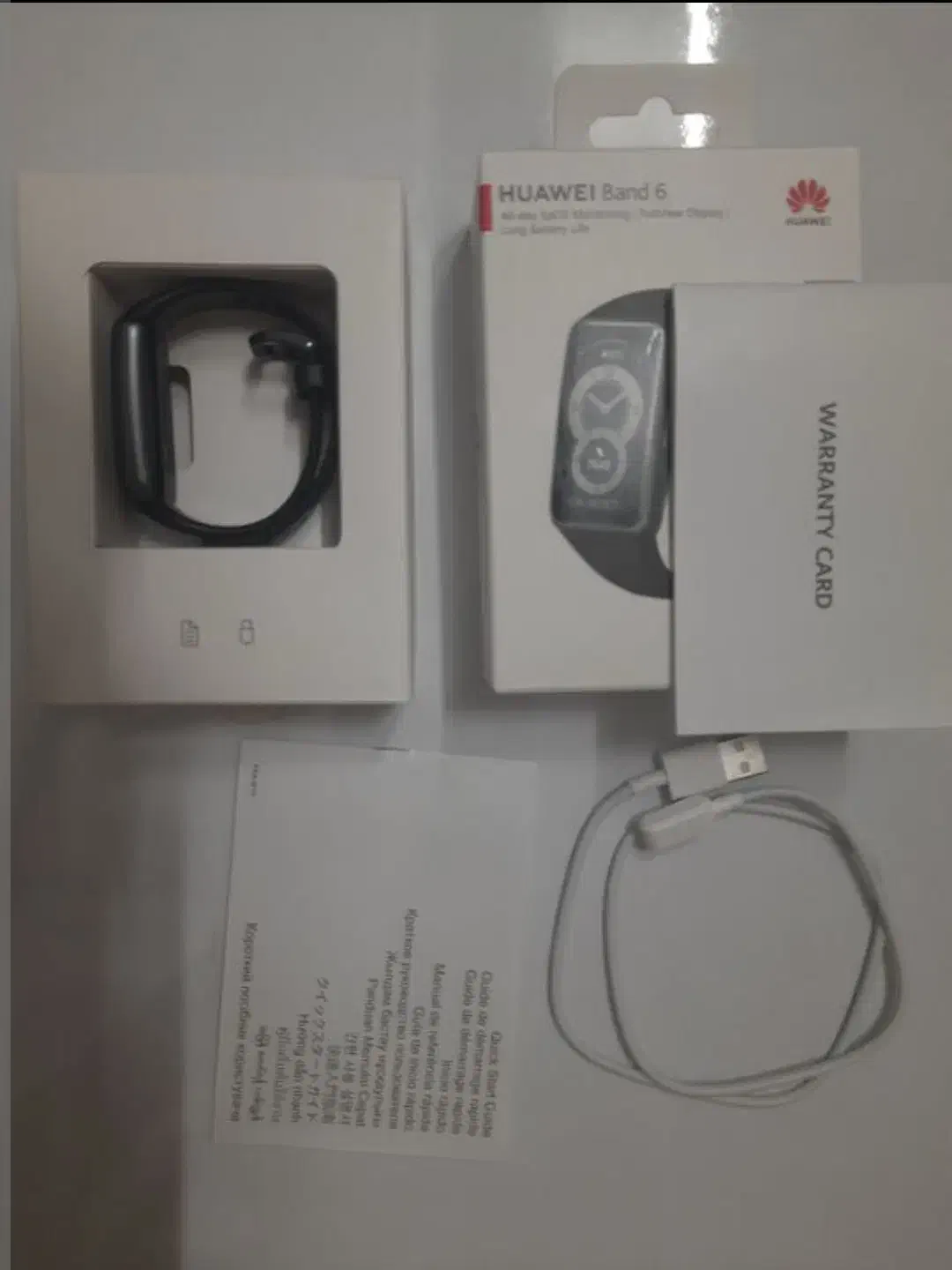 بند ۶ هواوی|ساعت|قم, بنیاد|دیوار