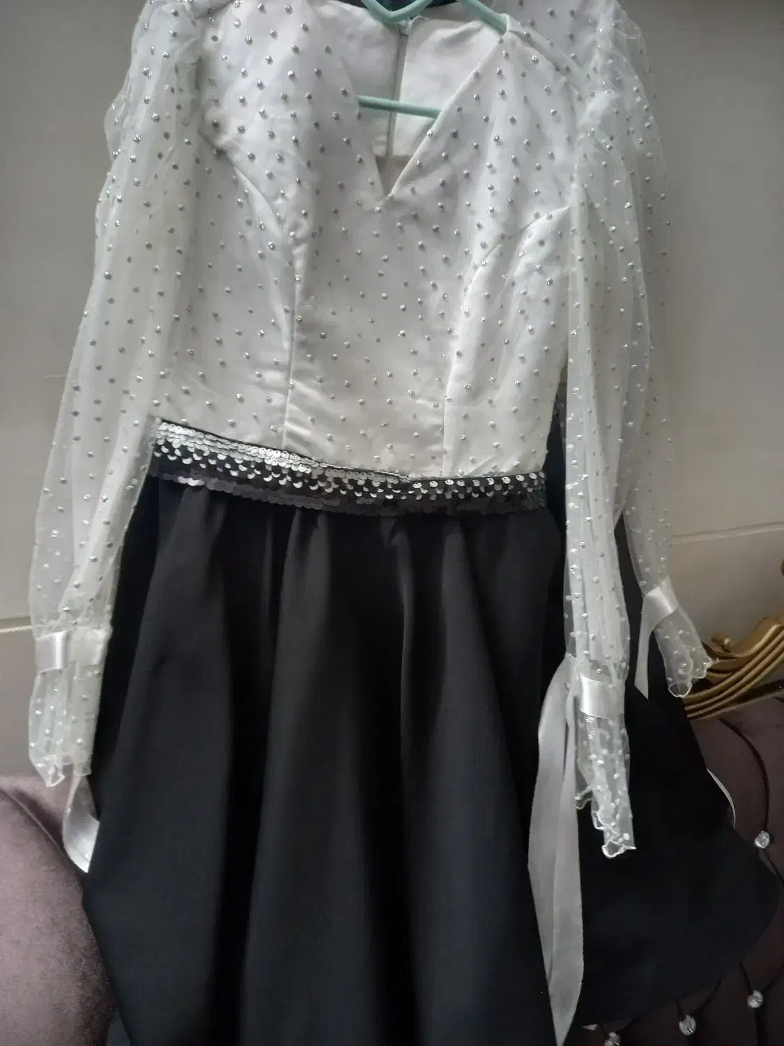 دو دست ،پیراهن و جلیقه، دو دست پیراهن مجلسی|لباس|خمین, |دیوار