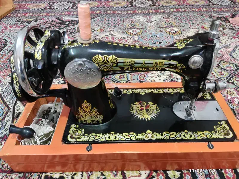 چرخ خیاطی مرد پرنده اصل قدیمی درحد نو سالم|چرخ خیاطی و ریسندگی|میاندوآب, |دیوار