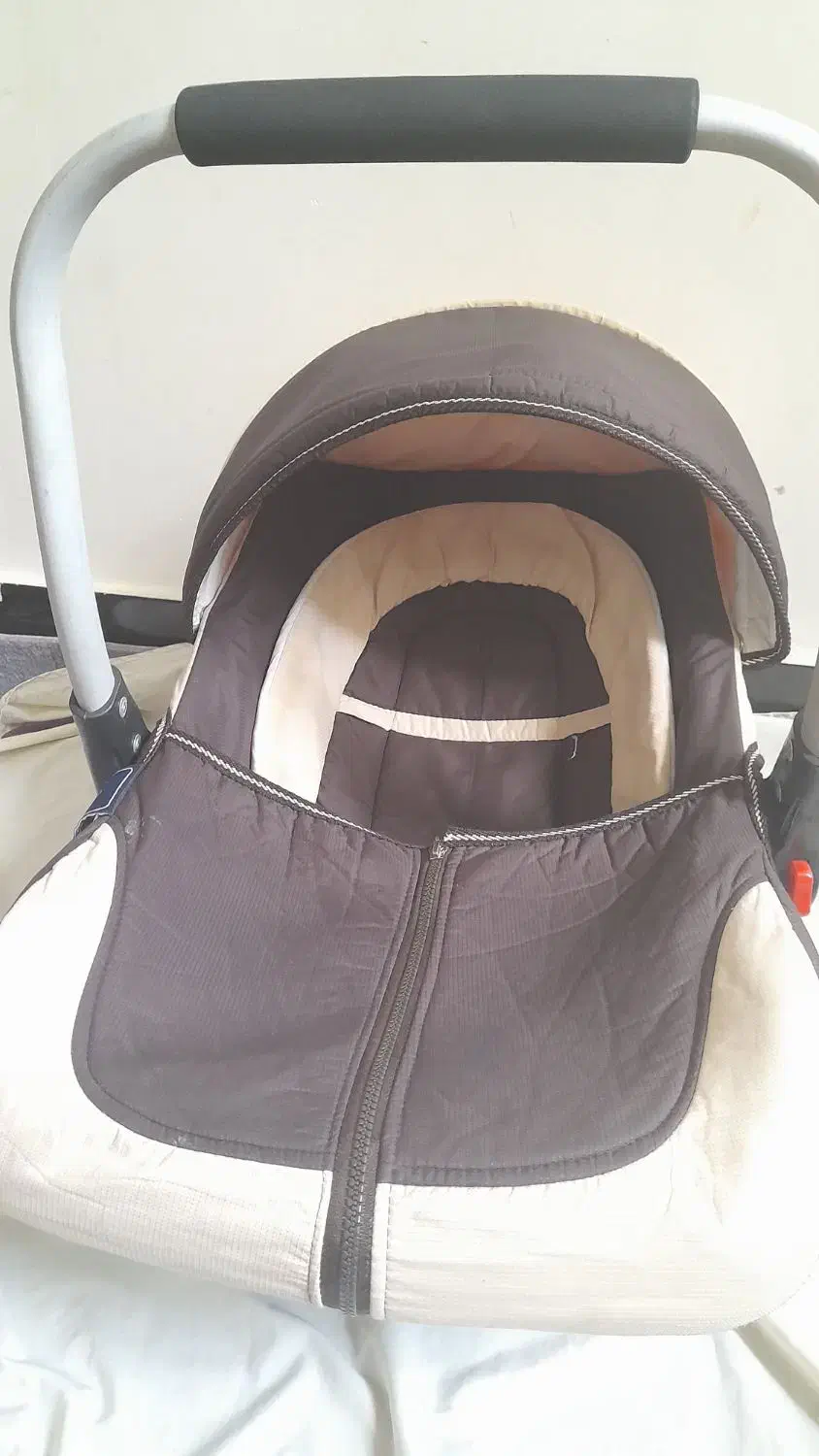 کریر|کالسکه و لوازم جانبی|تایباد, |دیوار