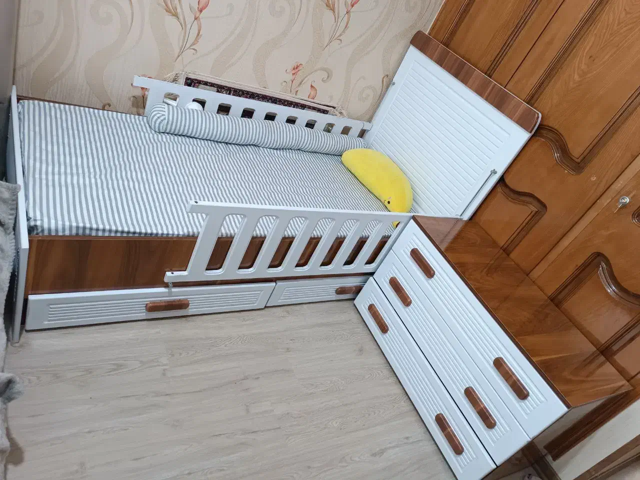 فروش تخت کودک و نوجوان کاملا سالم|تخت و صندلی بچه|اردبیل, |دیوار