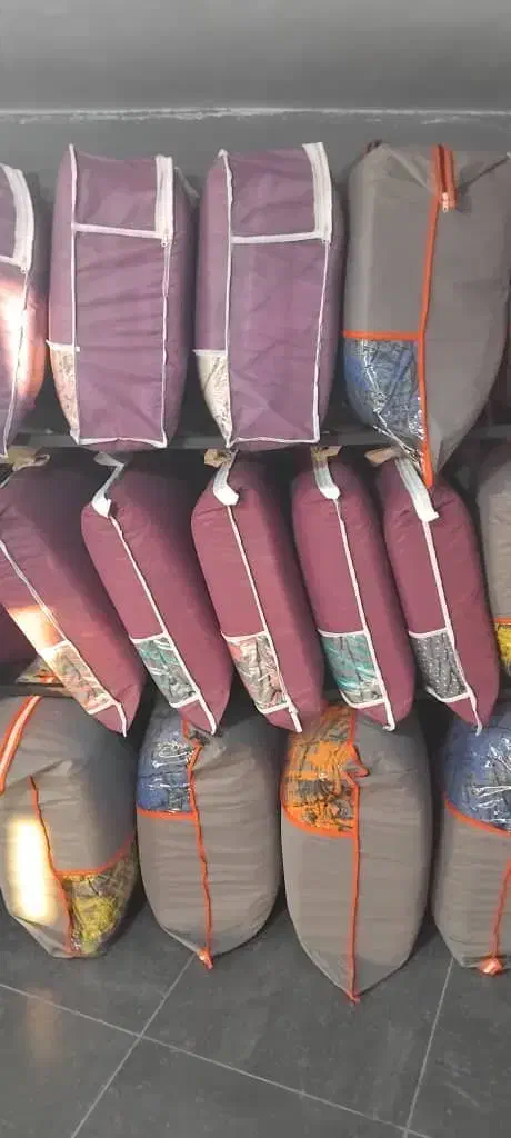 تشک مهمان تک نفره عمده|رختخواب، بالش، پتو|کرج, شهرک جهان آرا|دیوار