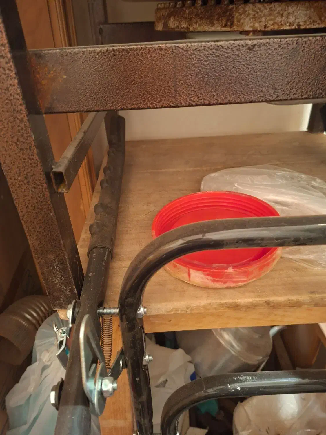 چهار پایه ۴پایه چوبی|صندلی و نیمکت|اصفهان, عباسآباد|دیوار