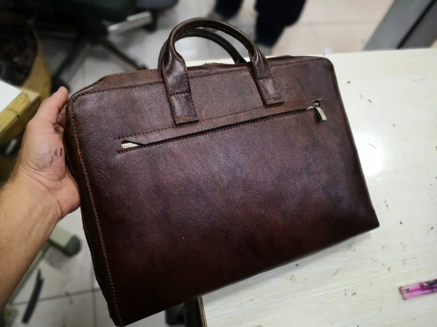 تولید کننده انواع محصولات چرم طبیعی|کیف، کفش، کمربند|سبزوار, قائم|دیوار