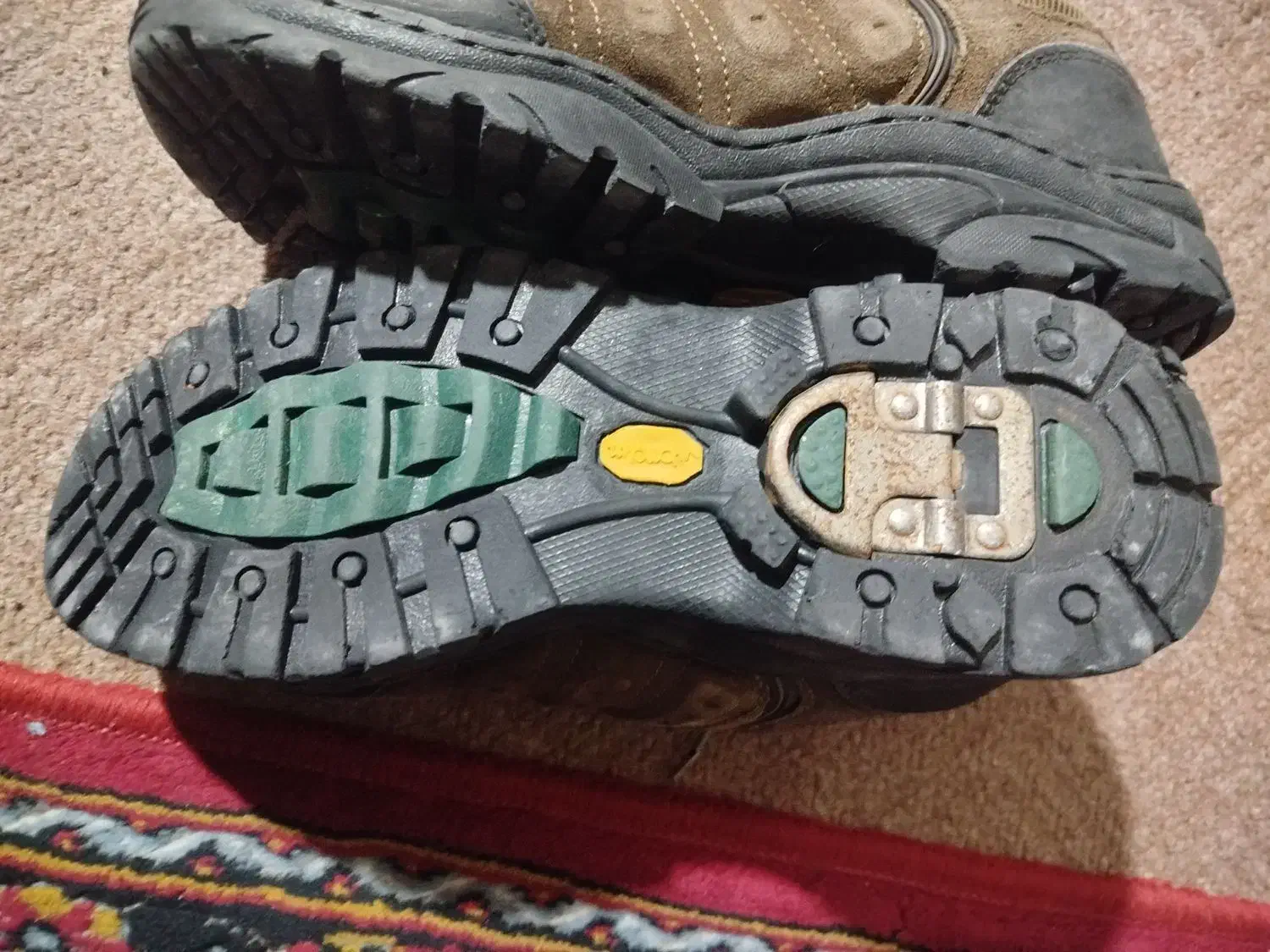 کفش کوهنوردی سایز ۴۲ اورجینال|کیف، کفش، کمربند|ایلام, |دیوار