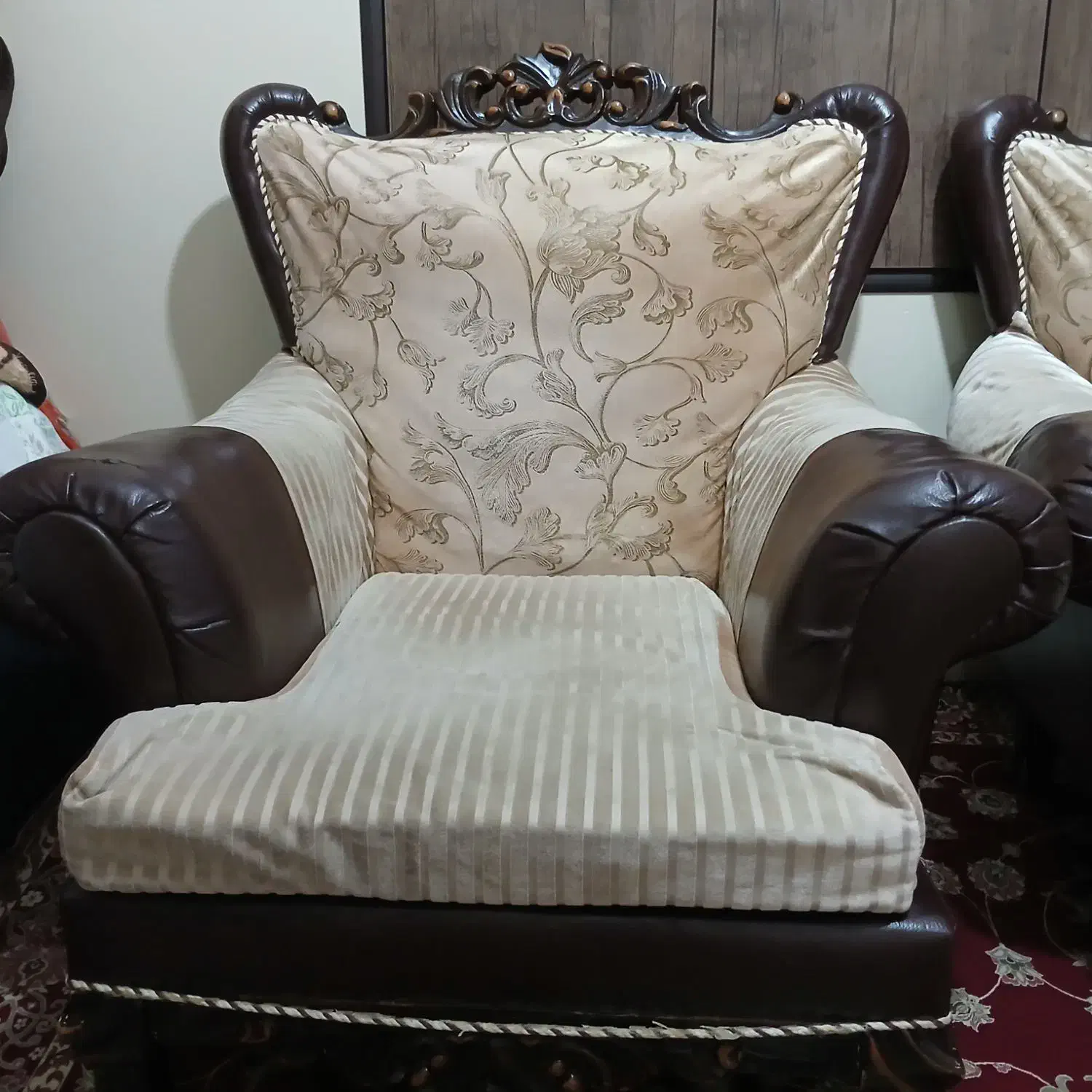 جز لوازم خانه مبل راحتی|مبلمان خانگی و میز عسلی|مراغه, |دیوار