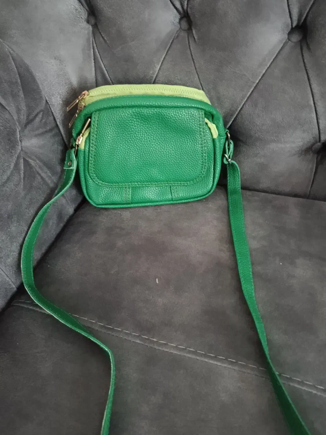 کیف چرمی|کیف، کفش، کمربند|اندیشه, اندیشه فاز ۳|دیوار