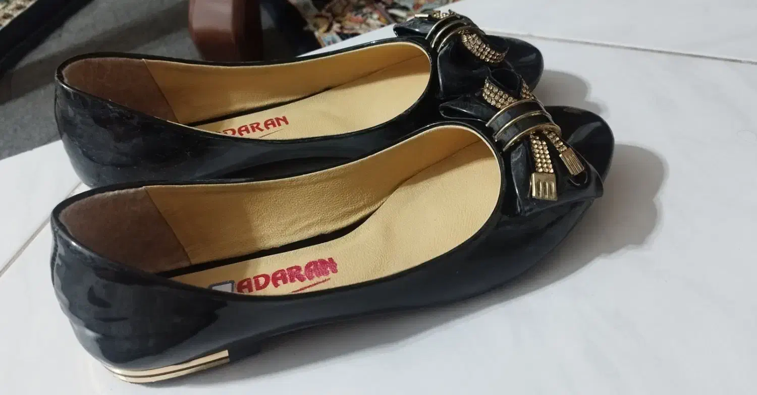 کفش|کیف، کفش، کمربند|پرند, فاز ۵|دیوار