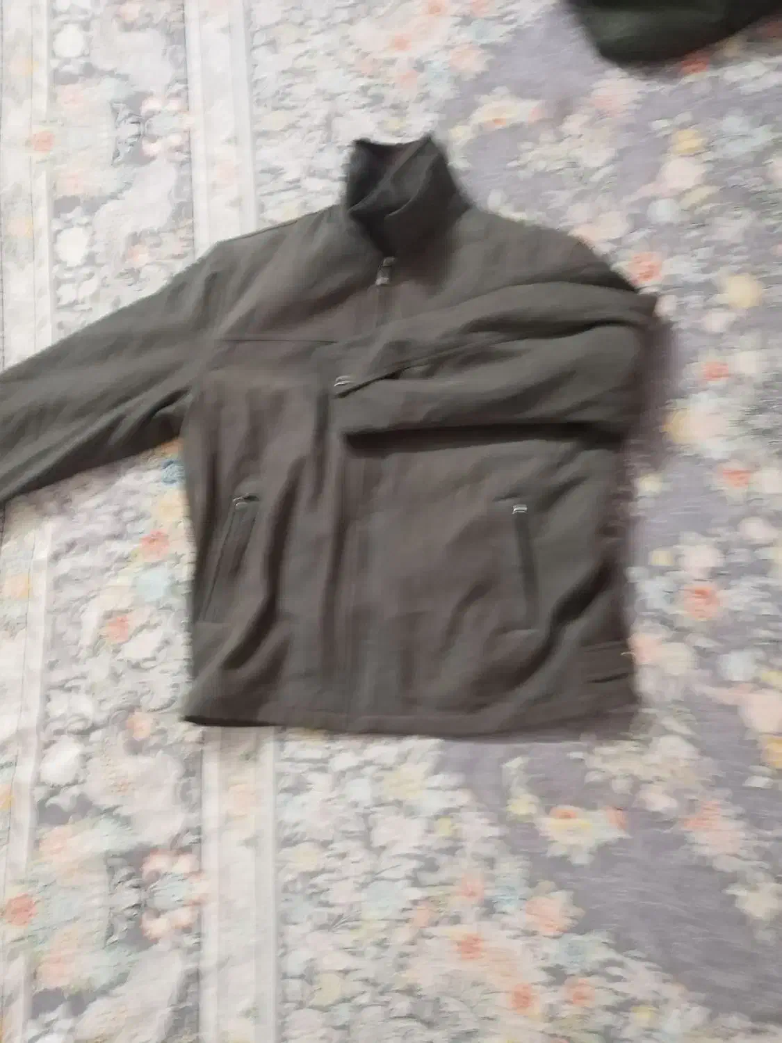 کاپشن|لباس|مشهد, شهید قربانی|دیوار