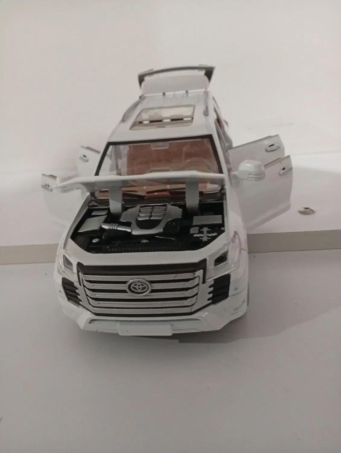 ماشین تویوتا|اسباببازی|صالح آباد, |دیوار