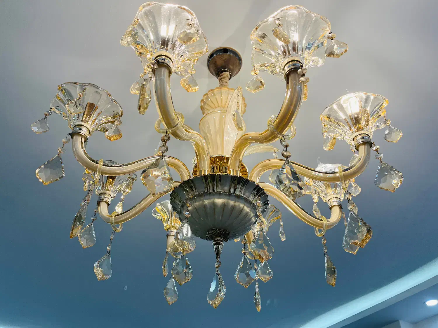 لوستر ۸ شاخه|لوستر و چراغ آویز|تهران, جنت‌آباد مرکزی|دیوار