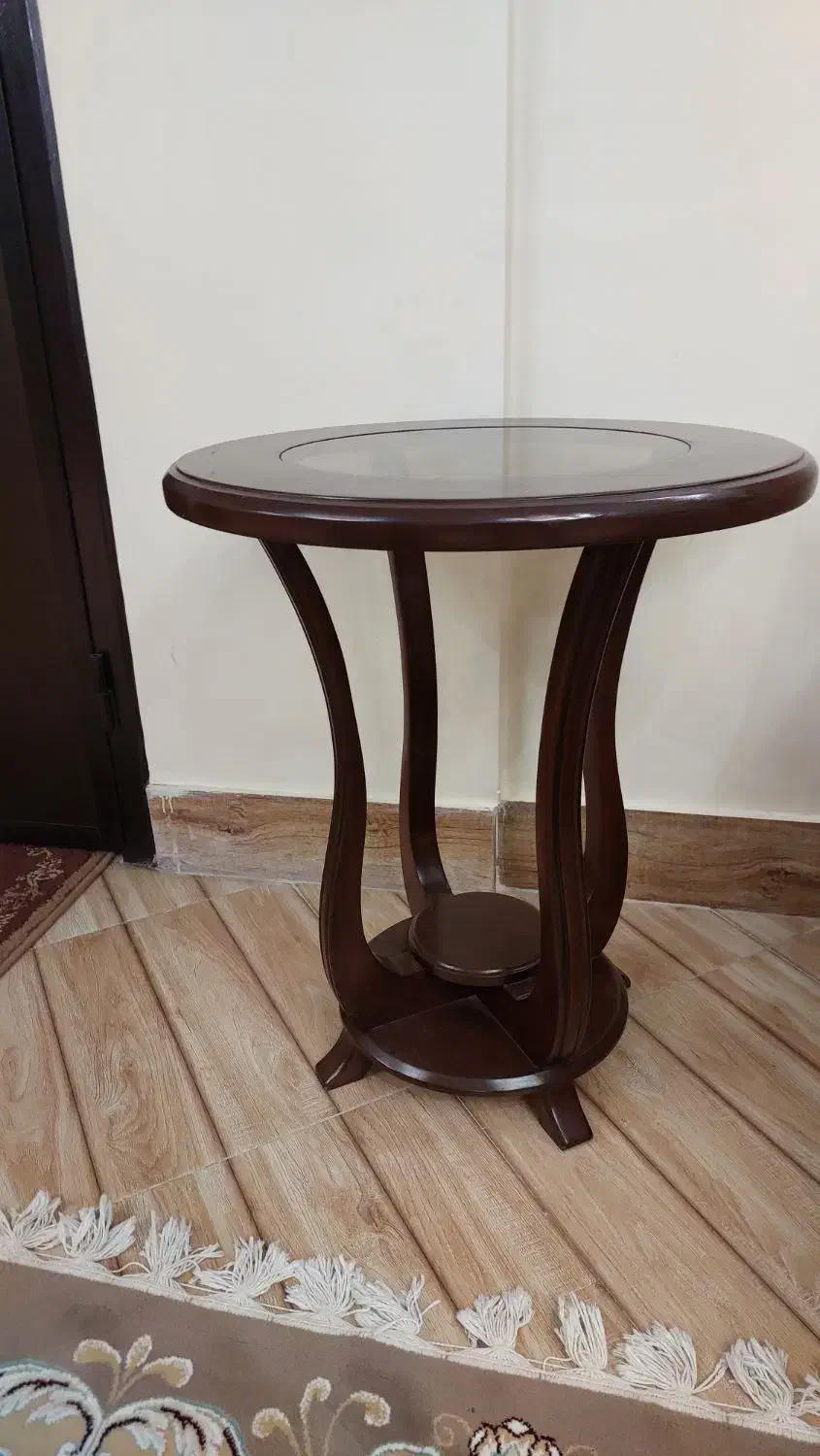 میز چوبی بسیار زیبا|میز تلفن|خرمآباد, |دیوار