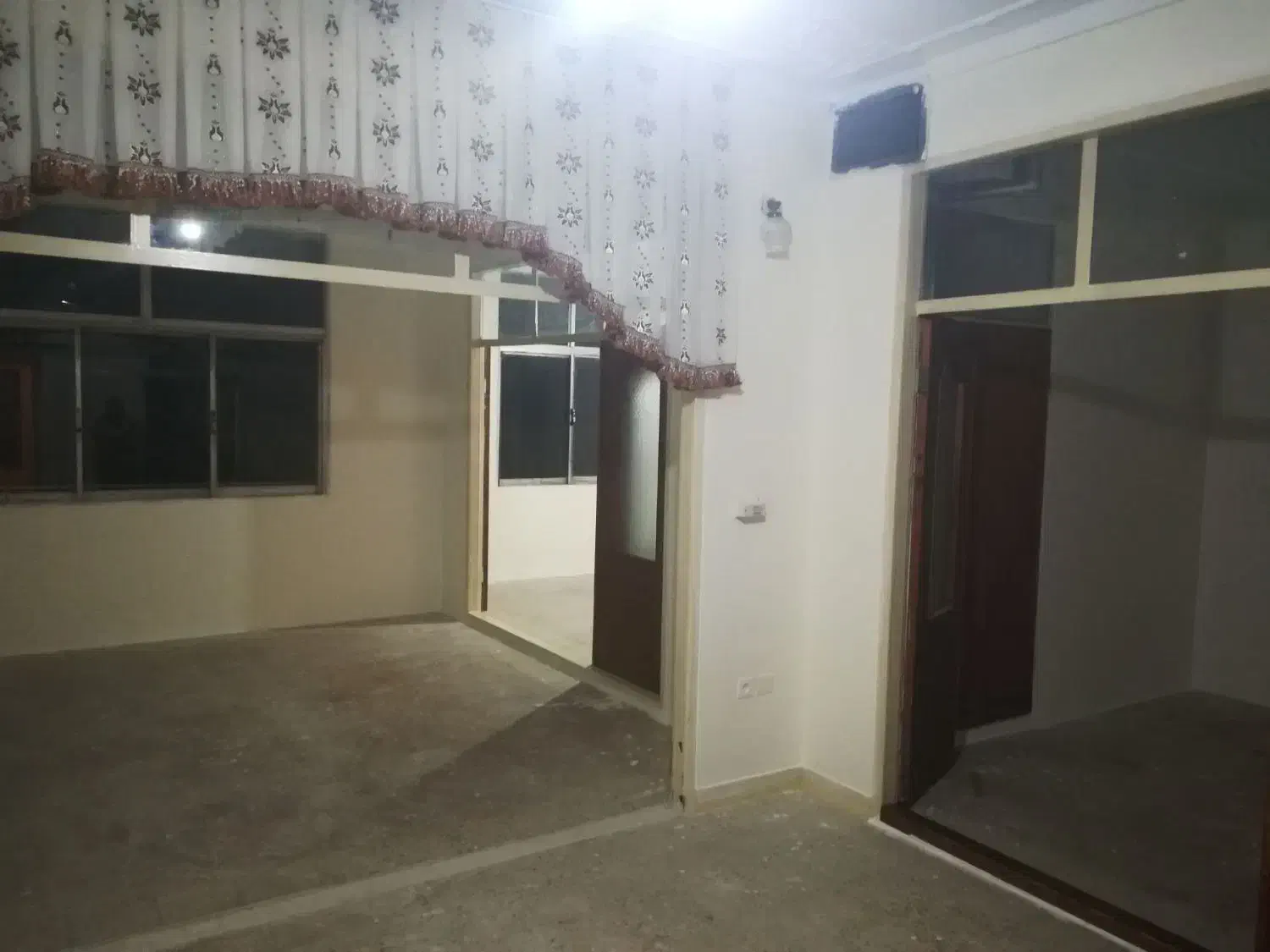 طبقه دوم، خیابان راه آهن|اجارهٔ خانه و ویلا|قزوین, |دیوار