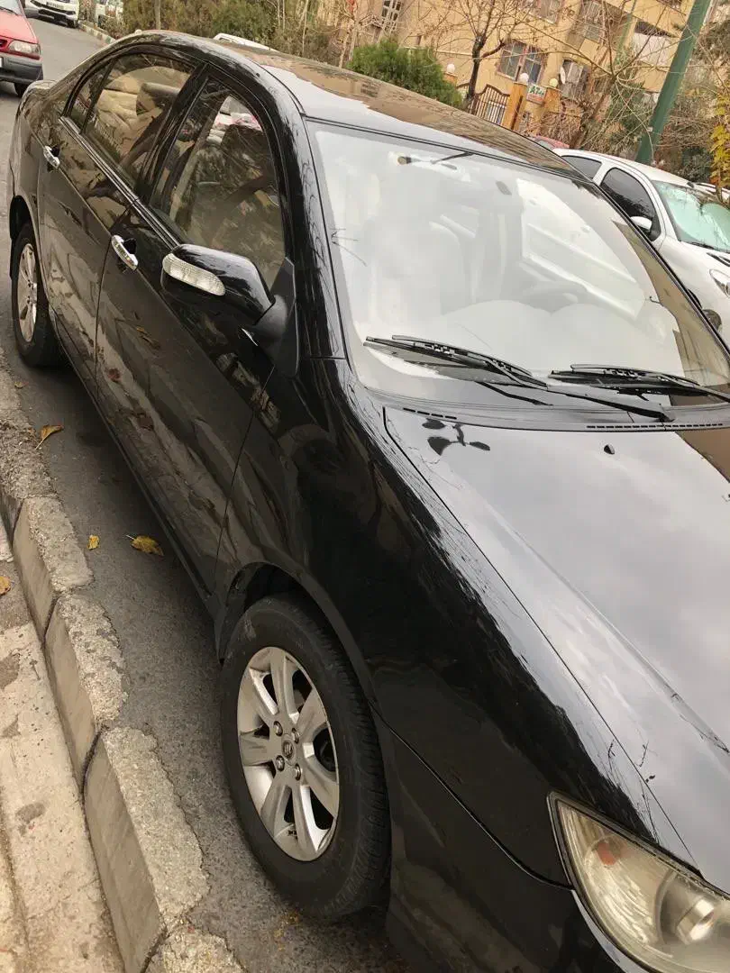 لیفان ۶۲۰ موتور ۱۸۰۰ کم کارکرد|خودرو سواری و وانت|تهران, مجیدآباد|دیوار