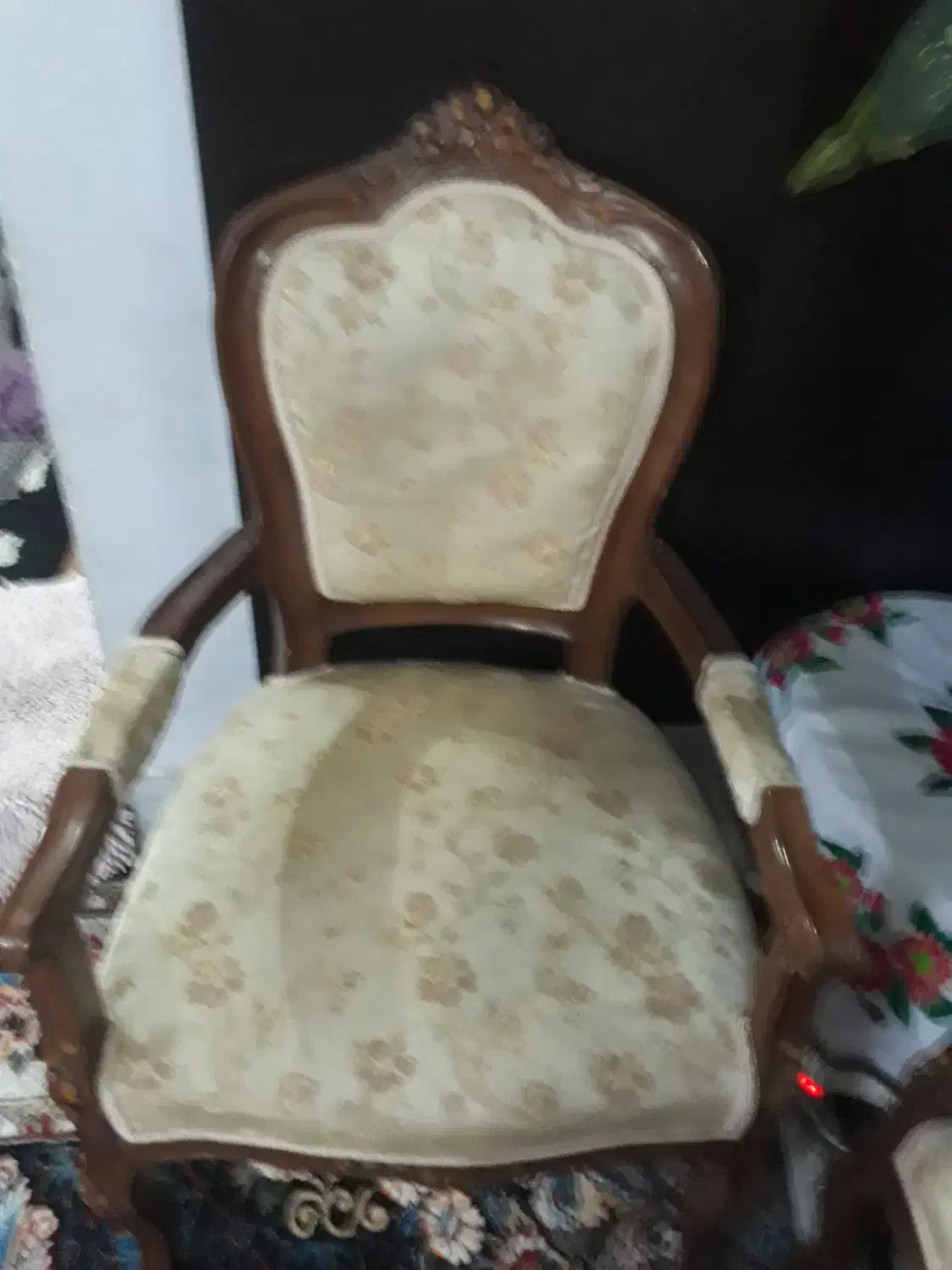 مبل ۹ نفره|مبلمان خانگی و میز عسلی|سبزوار, طبرسی (جعفرآباد)|دیوار