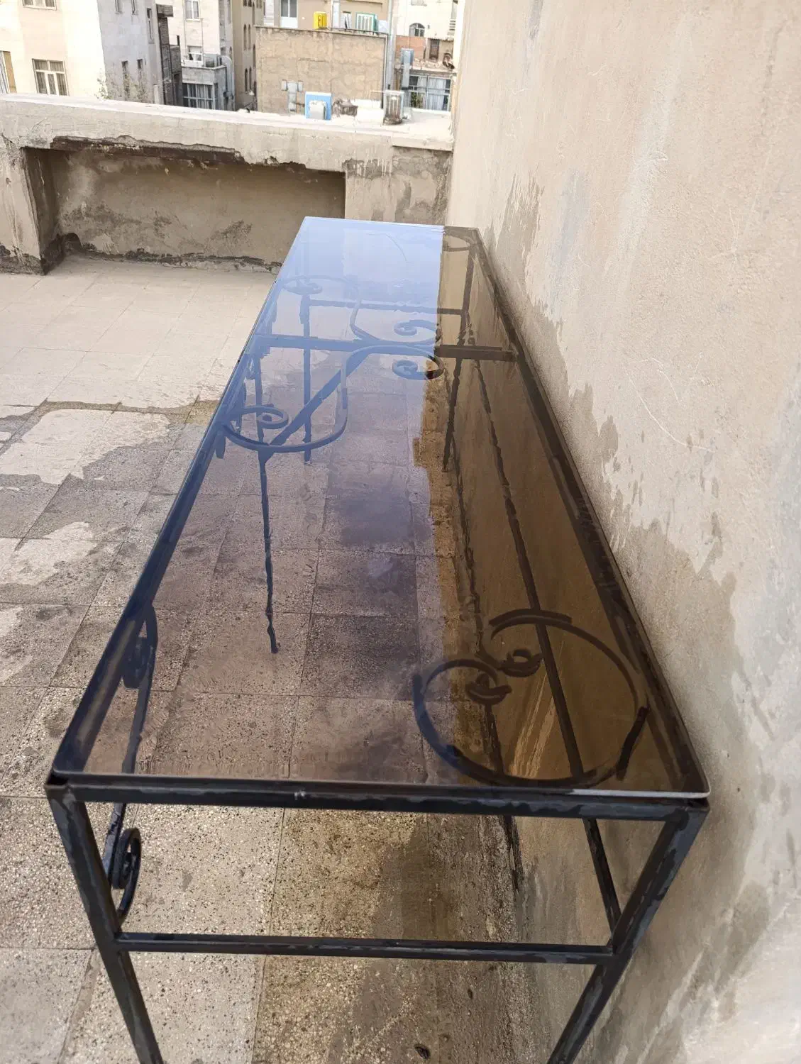 میز فرفروژه با شیشه ی دودی عسلی|میز و صندلی غذاخوری|تهران, سلسبیل جنوبی|دیوار