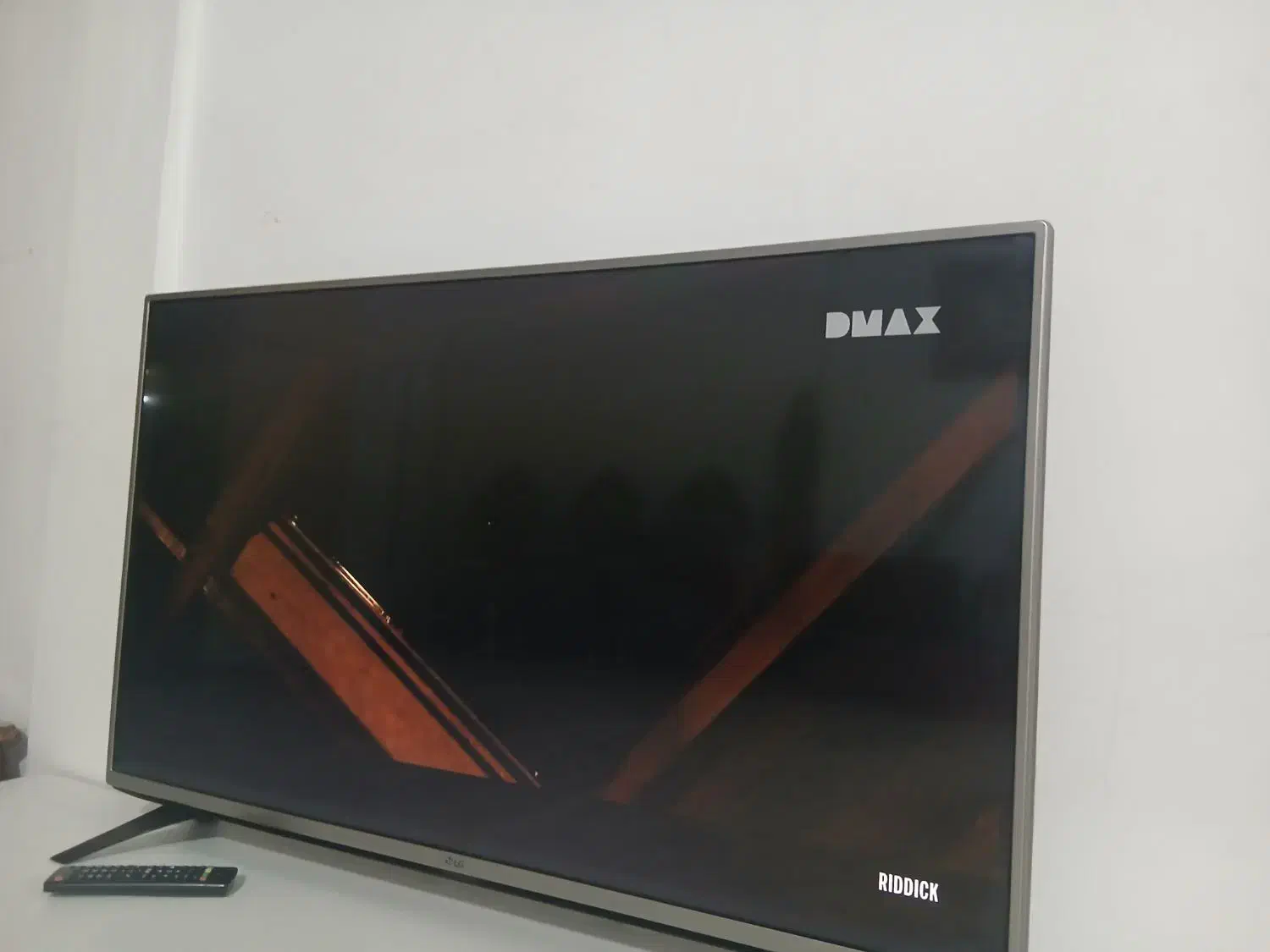 تلویزون ۴۳|تلویزیون و پروژکتور|نقده, |دیوار