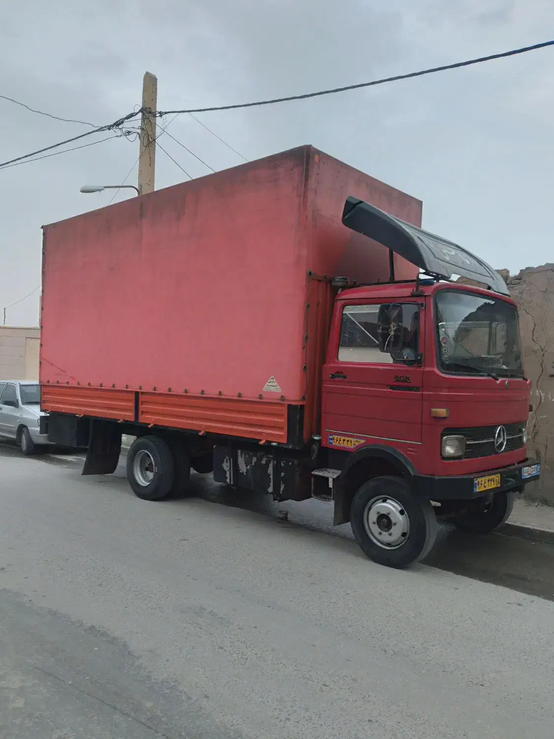 خاور ۸۰۸ مسقف|خودرو سنگین|همدان, |دیوار