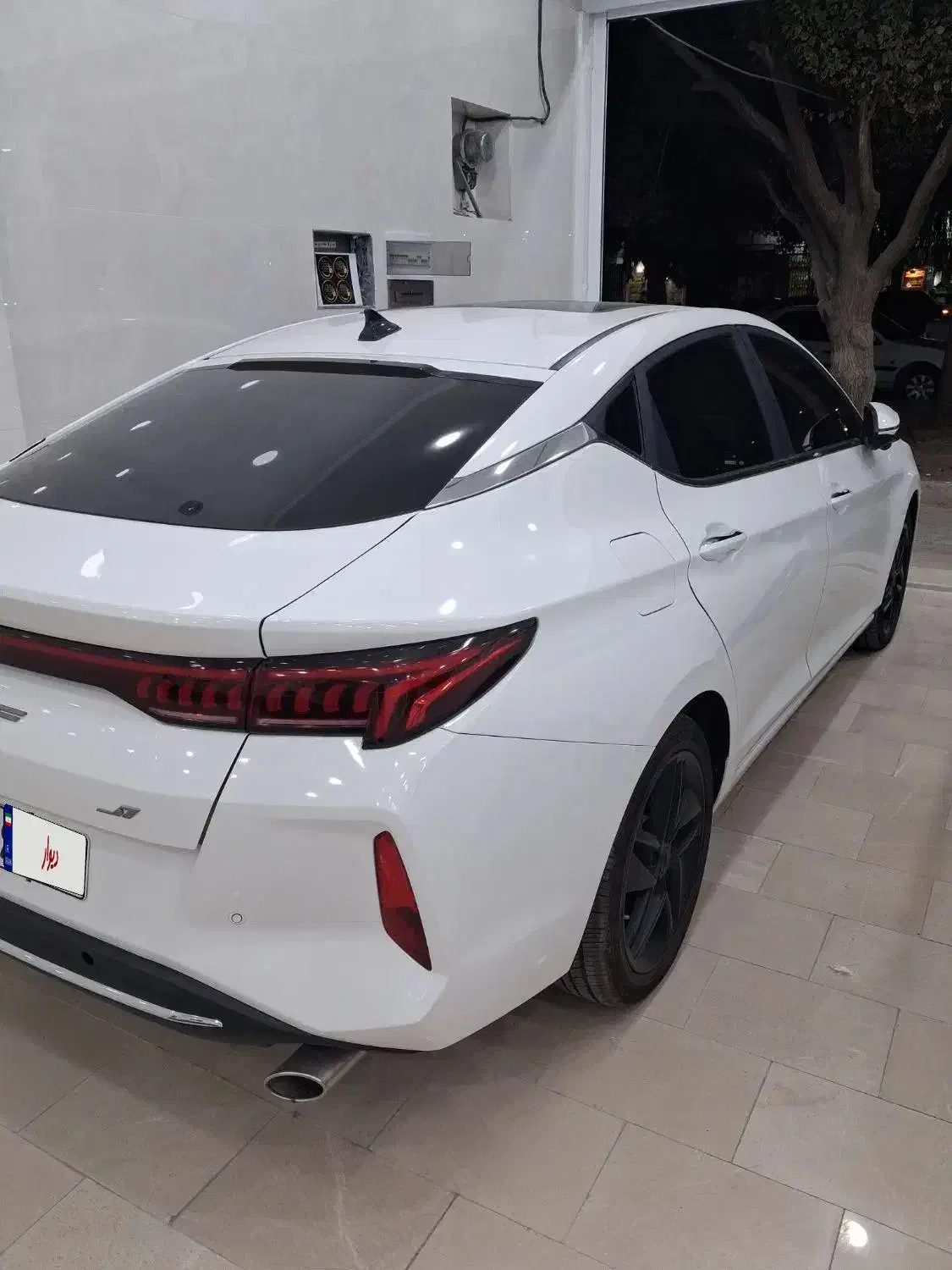 جک کی ام سی j7|خودرو سواری و وانت|قم, نخودی|دیوار