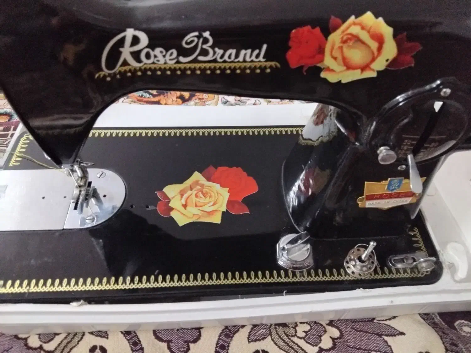 چرخ خیاطی دستی|چرخ خیاطی و ریسندگی|کاشان, رسالت|دیوار