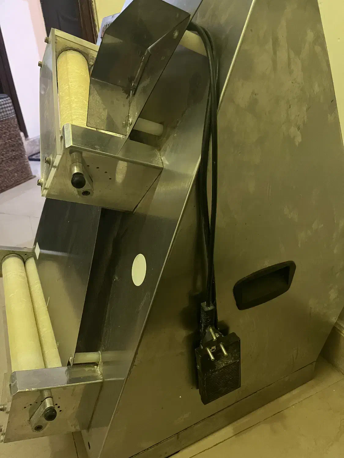 دستگاه خمیرپهن کن فوری برقی|کافیشاپ و رستوران|گنبد کاووس, |دیوار