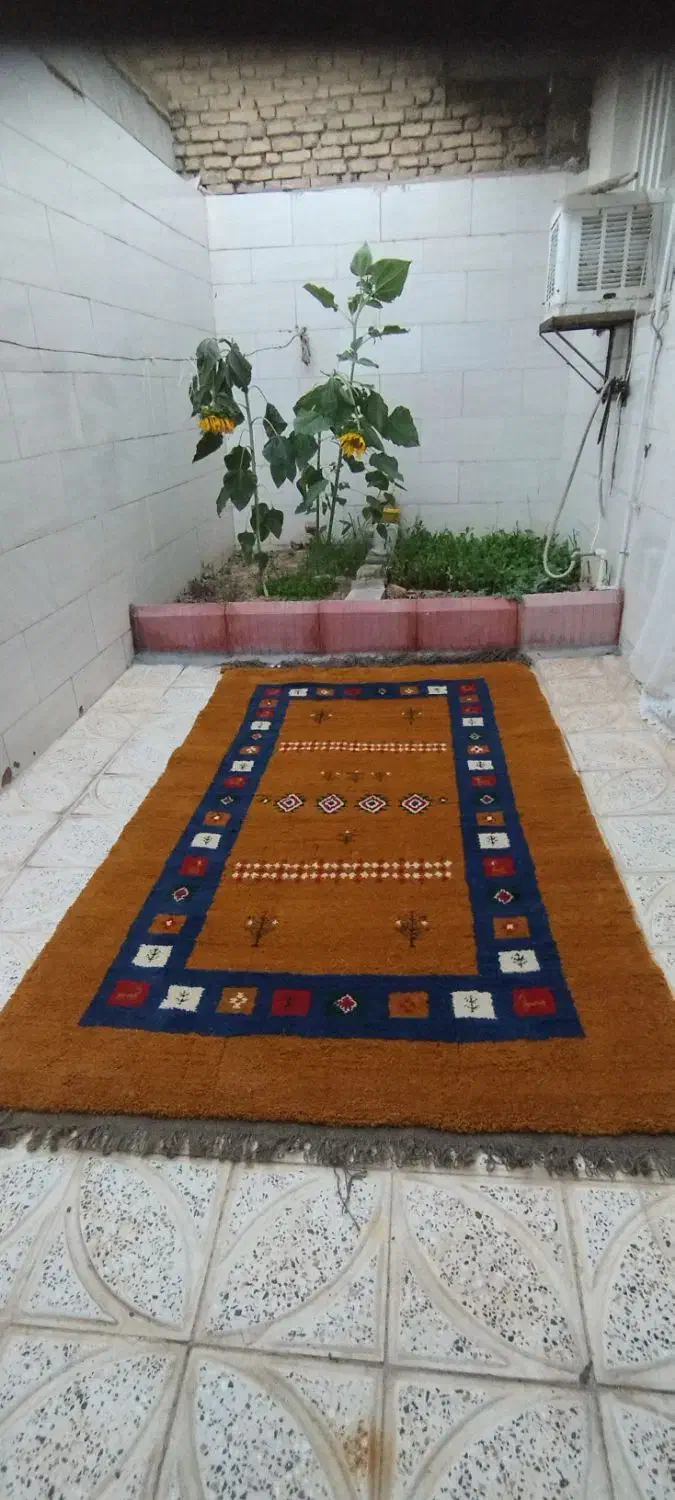 قالی گبه به ابعاد یک و نیم در دوونیم|گلیم، جاجیم، گبه|شهرکرد, |دیوار