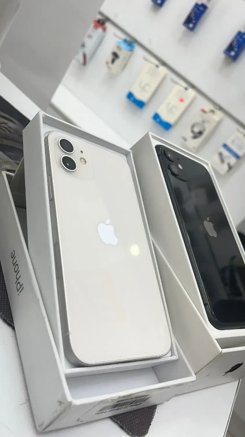 ایفون ۱۱ و ۱۲ نرمال|موبایل|گرگان, |دیوار