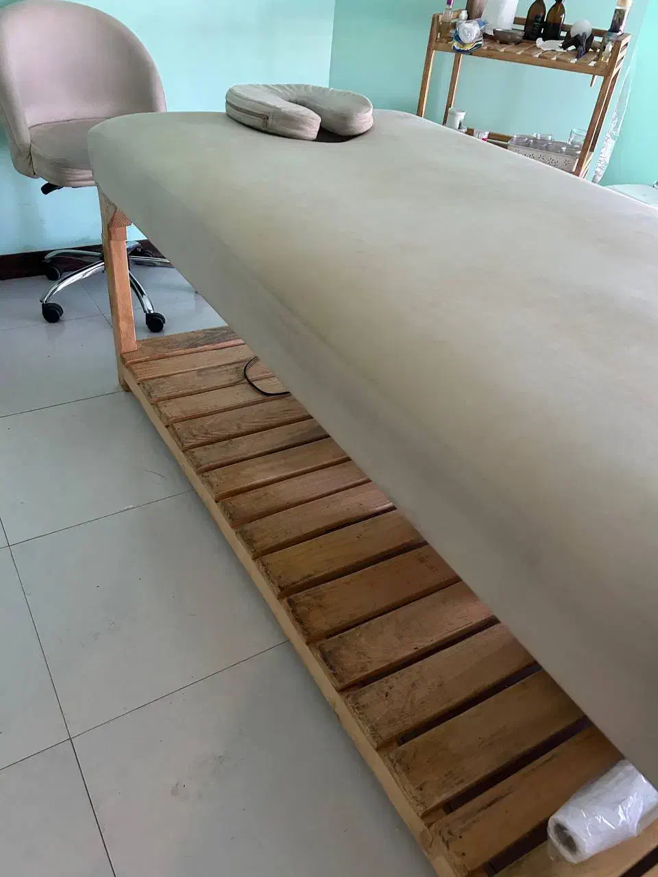 تخت چوبی همراه ترالی ست|تخت و سرویس خواب|قم, سالاریه|دیوار