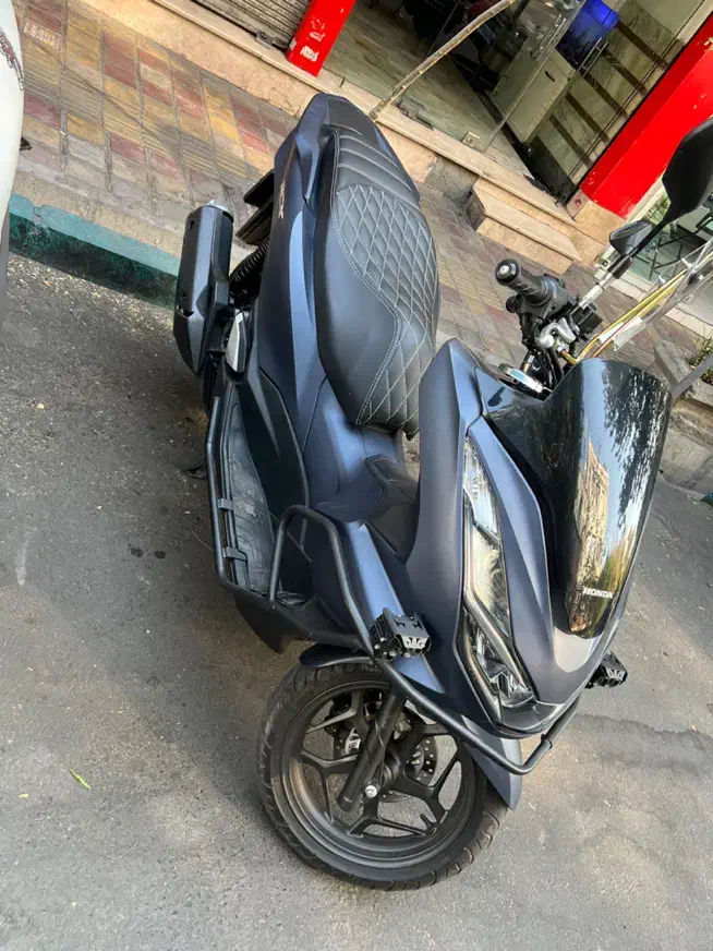 هندا PCX  مدل ۴۰۲ درحد وبا لوازم|موتورسیکلت|تهران, سلسبیل جنوبی|دیوار