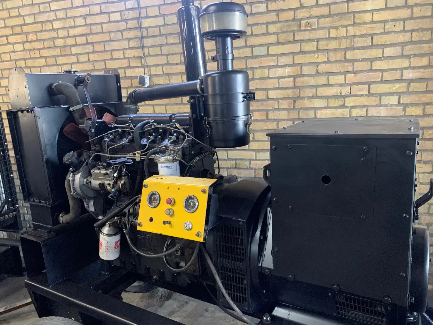 دیزل ژنراتور پرکینز|ماشینآلات صنعتی|مشهد, توس (بلوار توس)|دیوار