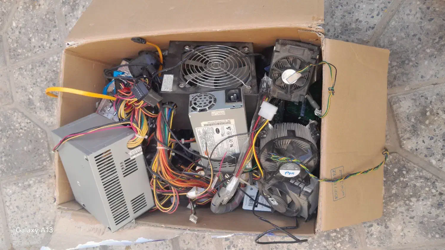 وسایل کامپیوتری|قطعات و لوازم جانبی رایانه|فلاورجان, |دیوار