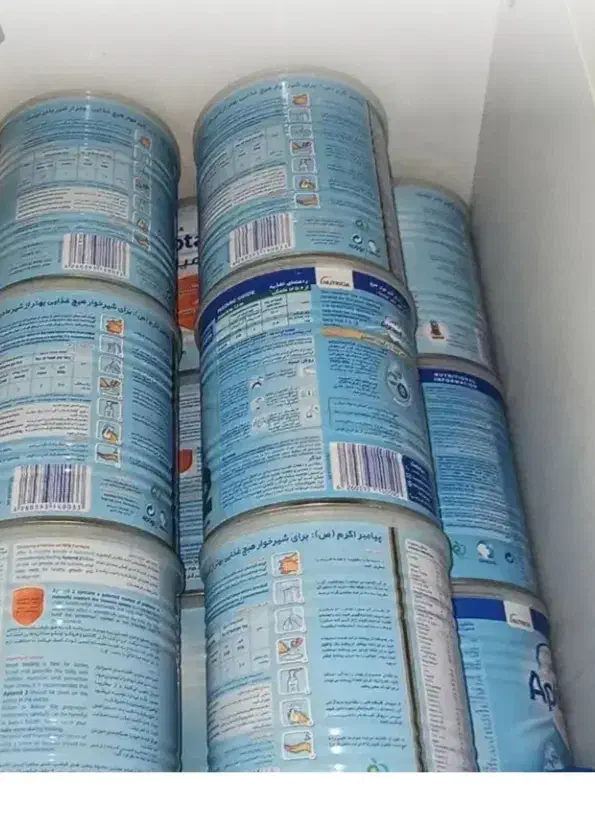 تعدادی قوطی شیر|ظروف نگهدارنده، پلاستیکی، یک‌بارمصرف|بهبهان, |دیوار