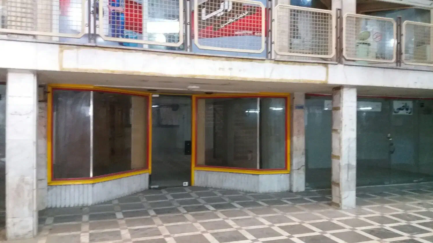 اجاره یک مغازه درمیدان کشوری پاساژ تفرشی|اجارهٔ مغازه و غرفه|بابل, |دیوار