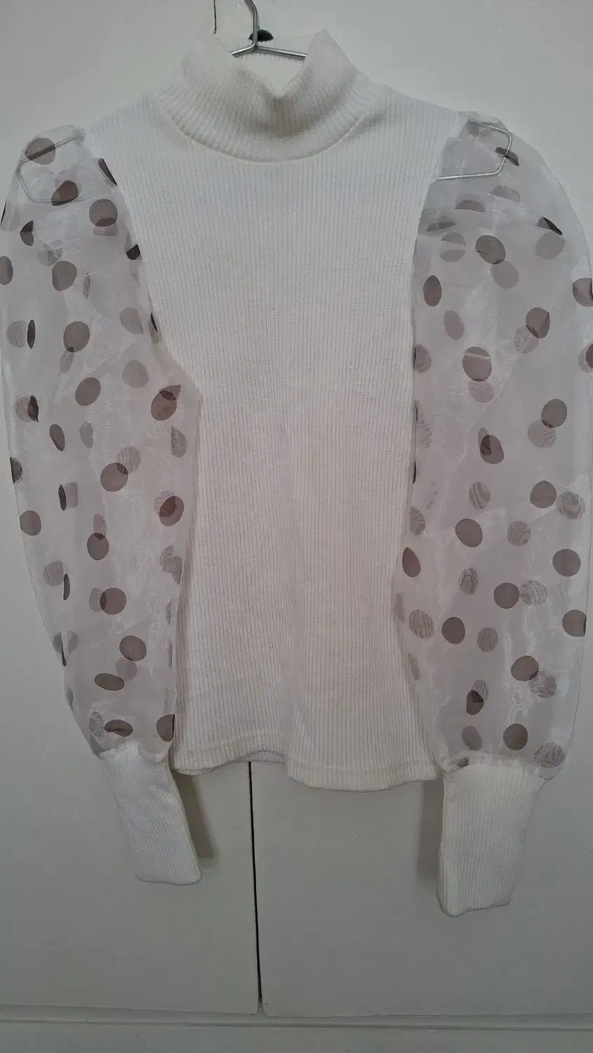 تعدادی لباس نو|لباس|پاکدشت, پاکدشت (مامازند)|دیوار