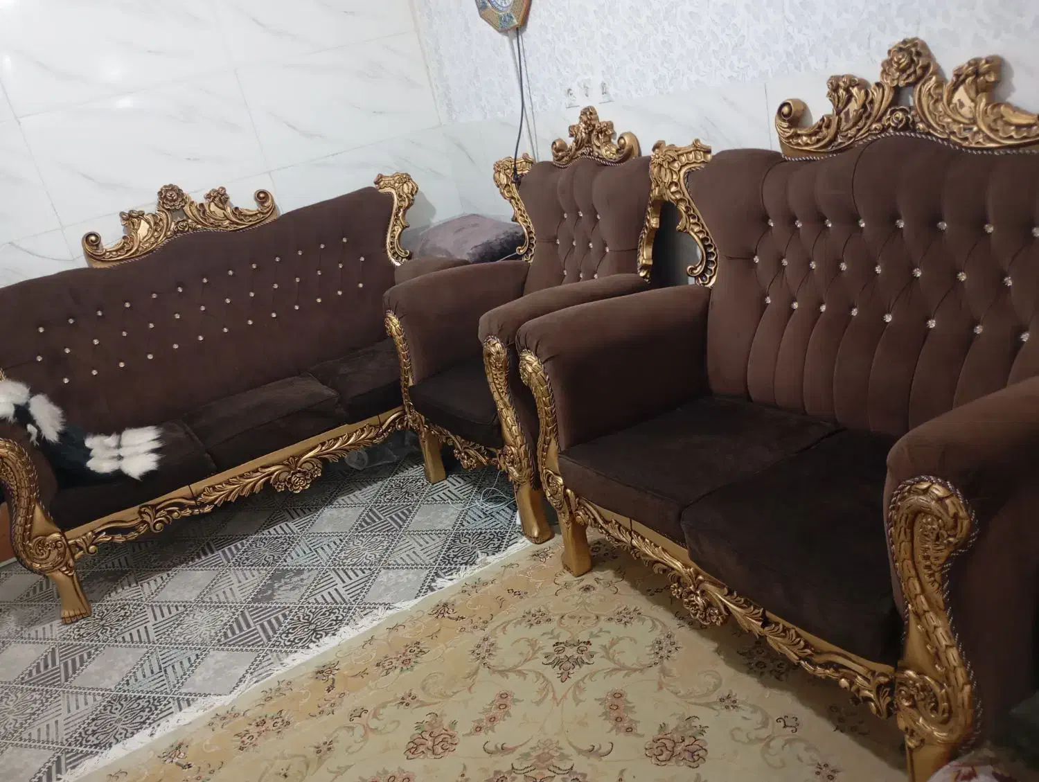 مبلمان هفت نفره همراه با میز|مبلمان خانگی و میز عسلی|اصفهان, شهرک مهدیه|دیوار