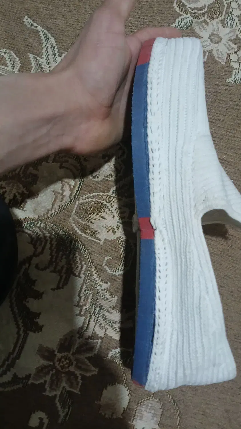 گیوه محلی|کیف، کفش، کمربند|جهرم, |دیوار