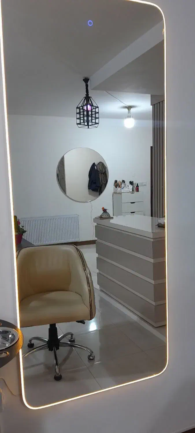 ۴عدد اینه  نور دار|آرایشگاه و سالن‌های زیبایی|گلبهار, شهر جدید گلبهار|دیوار