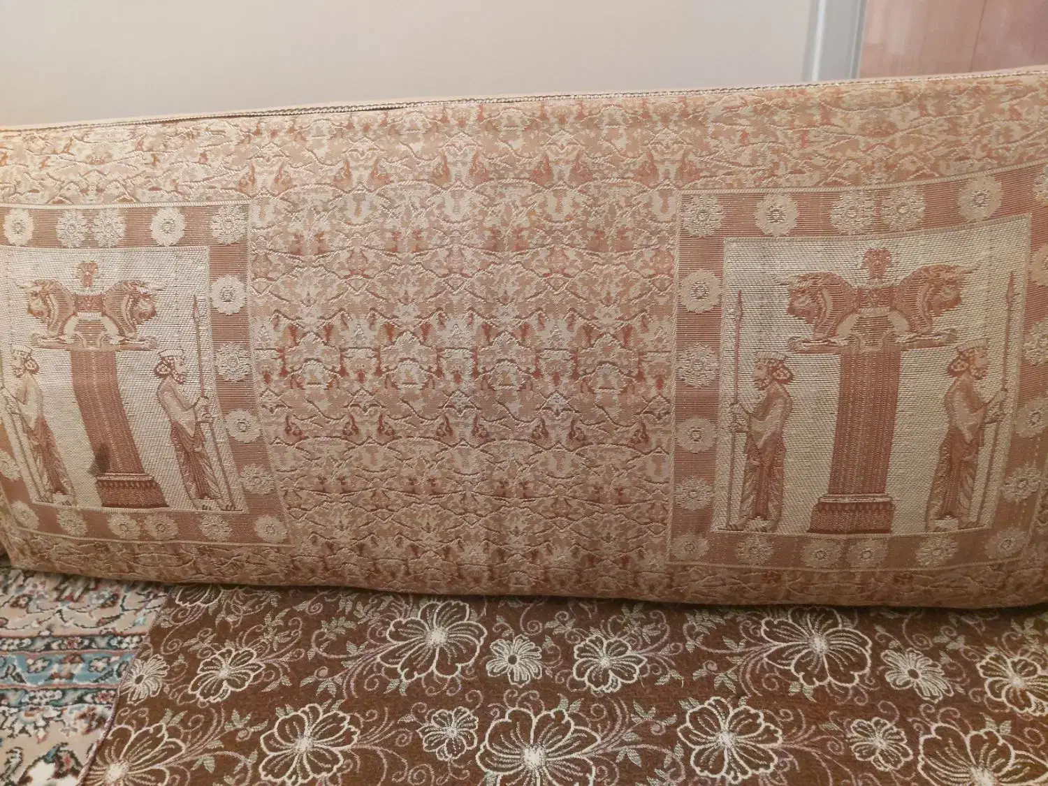 پشتی|پشتی|قدس, شهر‌قدس|دیوار