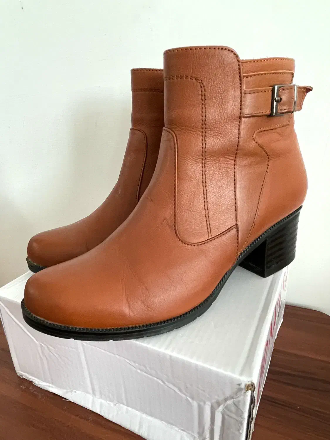 بوت سایز 37|کیف، کفش، کمربند|بوانات, |دیوار