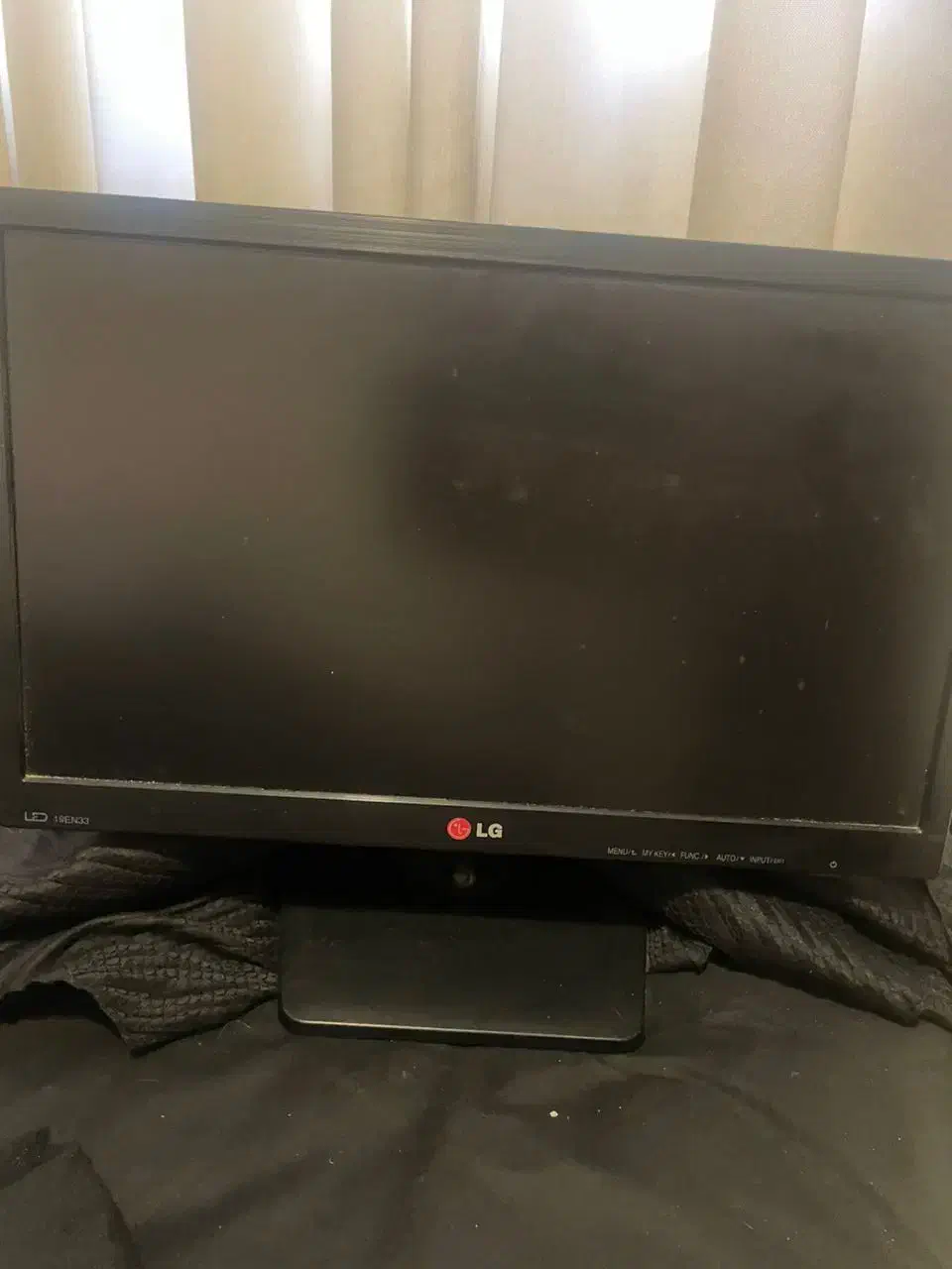 کیس به همراه مانیتور ( موس و کیبورد و اسپیکر )|رایانه رومیزی|تهران, علم و صنعت|دیوار