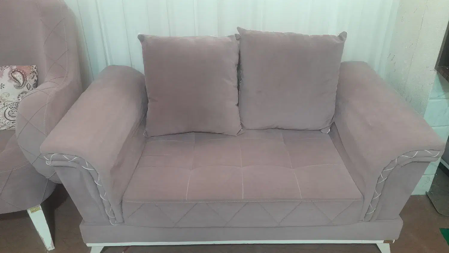 مبل راحتی|مبلمان خانگی و میز عسلی|تربت‌حیدریه, قائم|دیوار