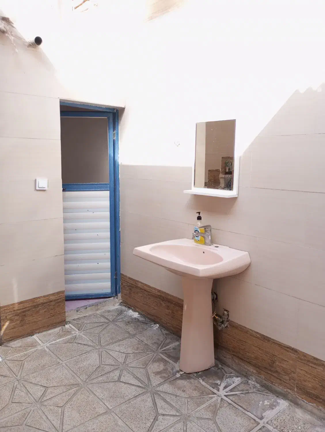 خونه دوطبقه ویلایی در خیابان چمن|فروش خانه و ویلا|مشهد, سجادیه|دیوار