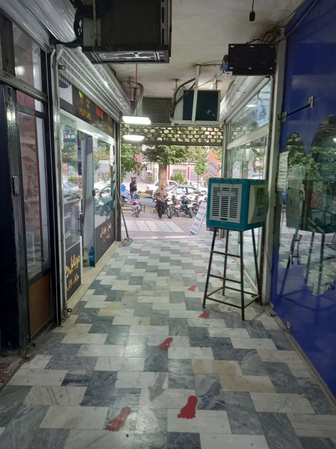 کامیاران خ امام پاساژ مسجد جامع ط دوم|اجارهٔ مغازه و غرفه|کامیاران, |دیوار