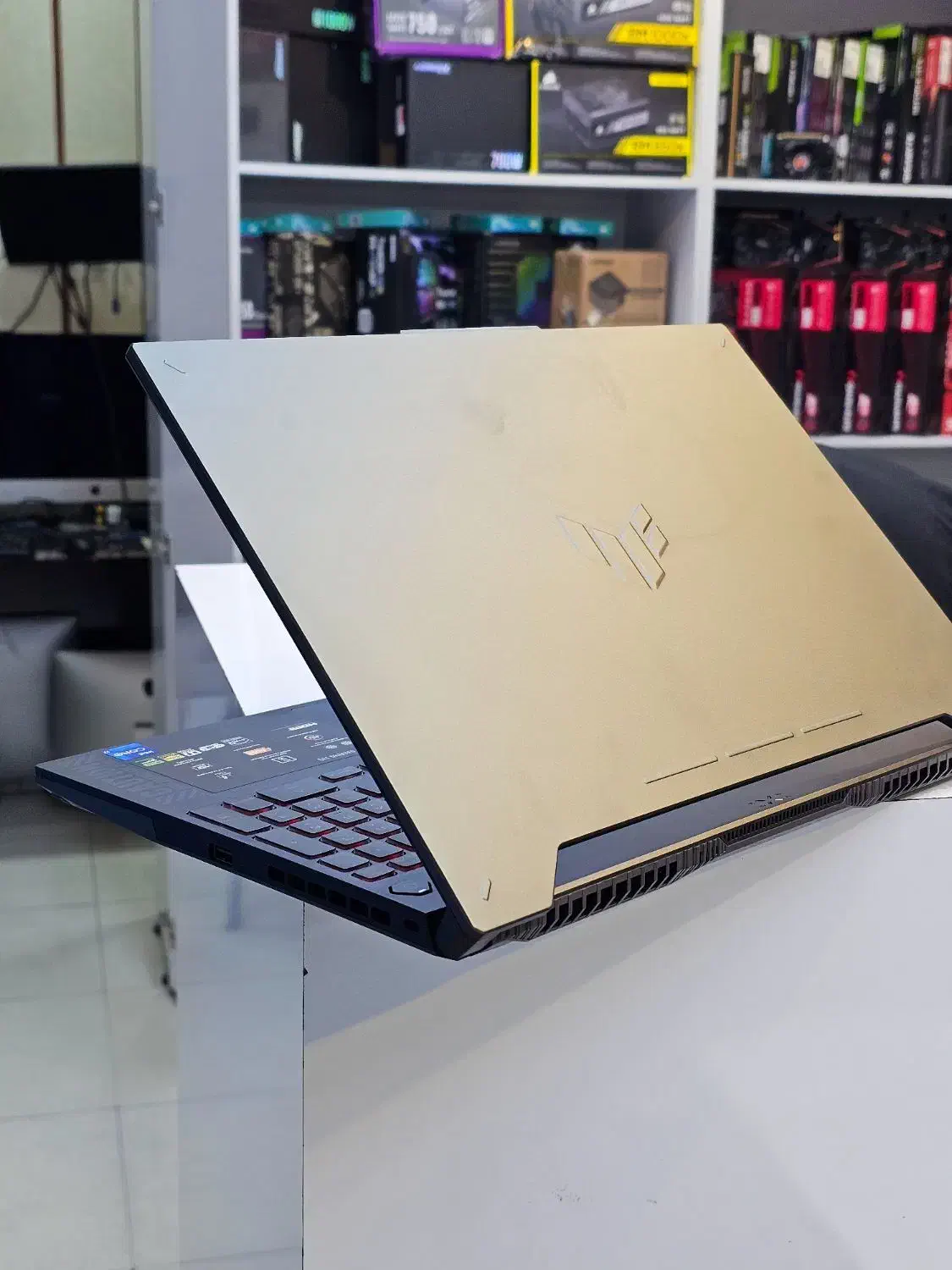 تعویض لپ‌تاپ کارکرده با لپ تاپ نو|رایانه همراه|اصفهان, خلجا|دیوار