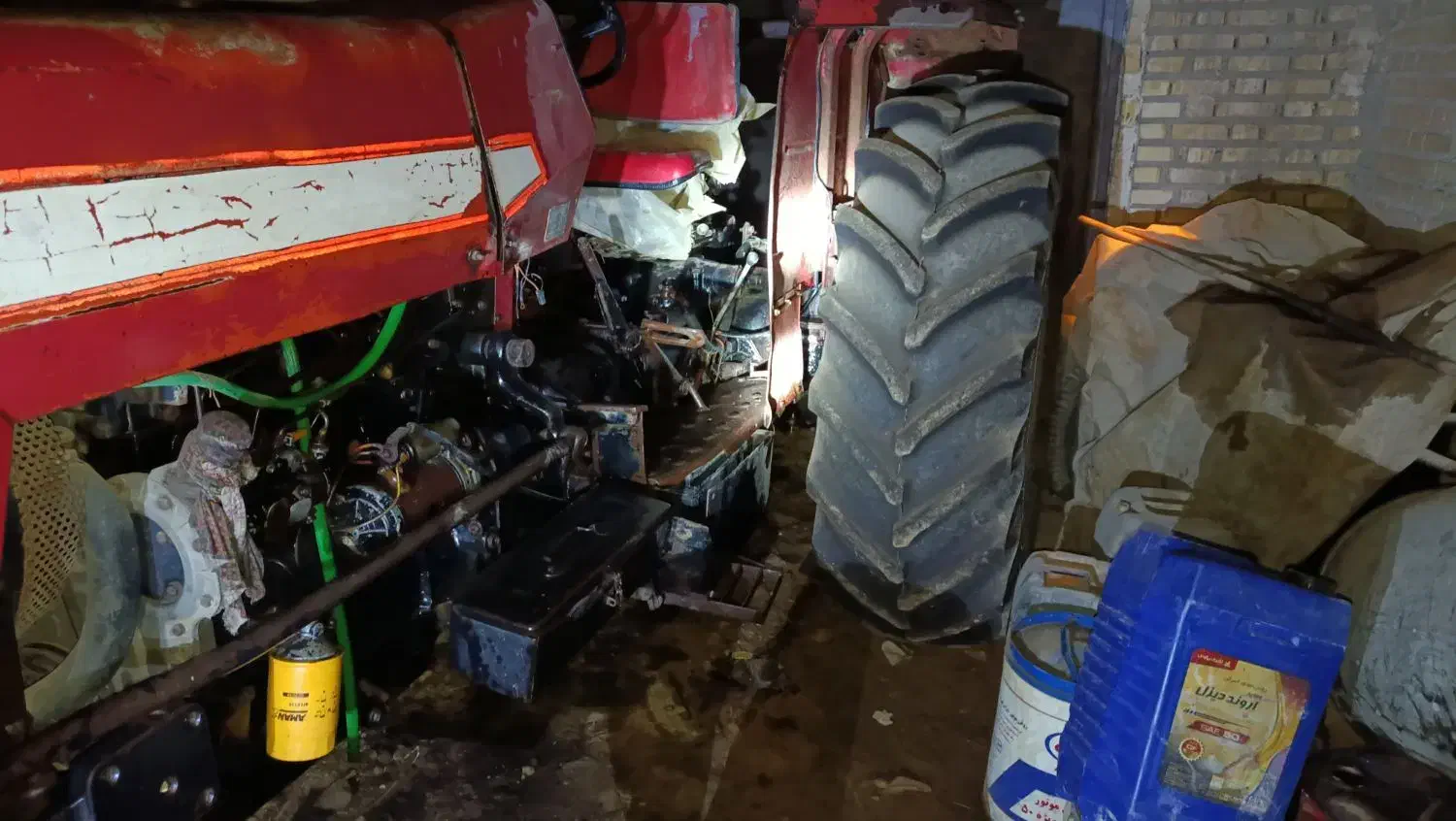 تراکتور مدل ۸۱ تمیز مدارک کامل با دیکس سه ستاره|خودرو سنگین|شادگان, |دیوار