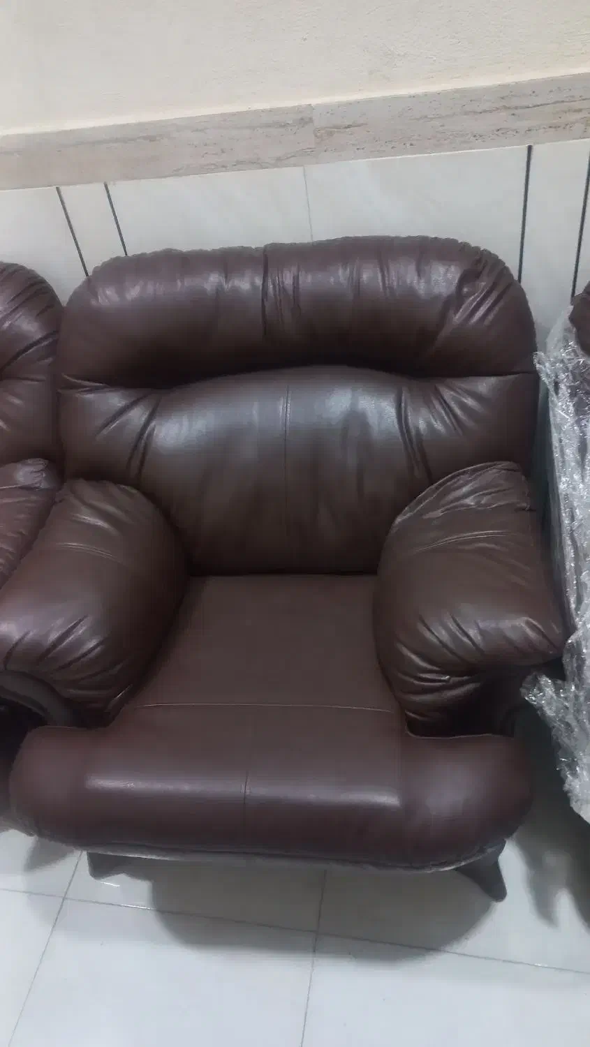 مبل اداری یا ویلایی چرمی بسیار با کیفیت|مبلمان اداری|رشت, جماران|دیوار