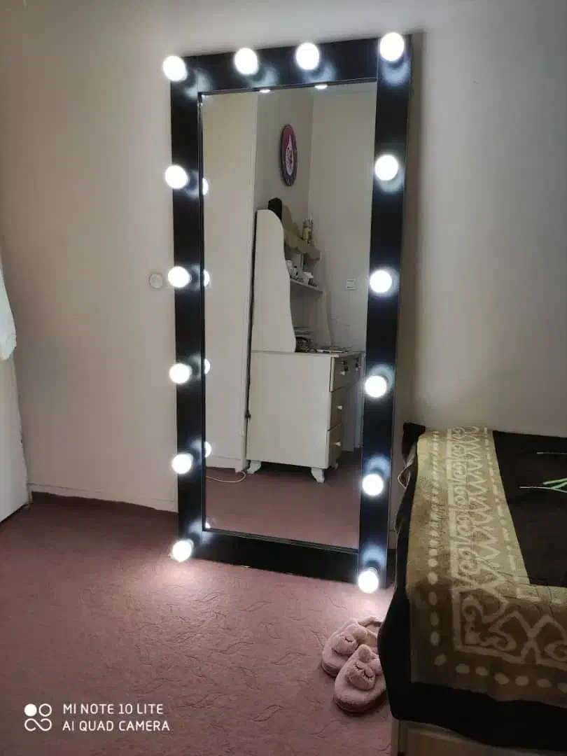 آینه هالیوودی|آینه|شهریار, شهریار|دیوار