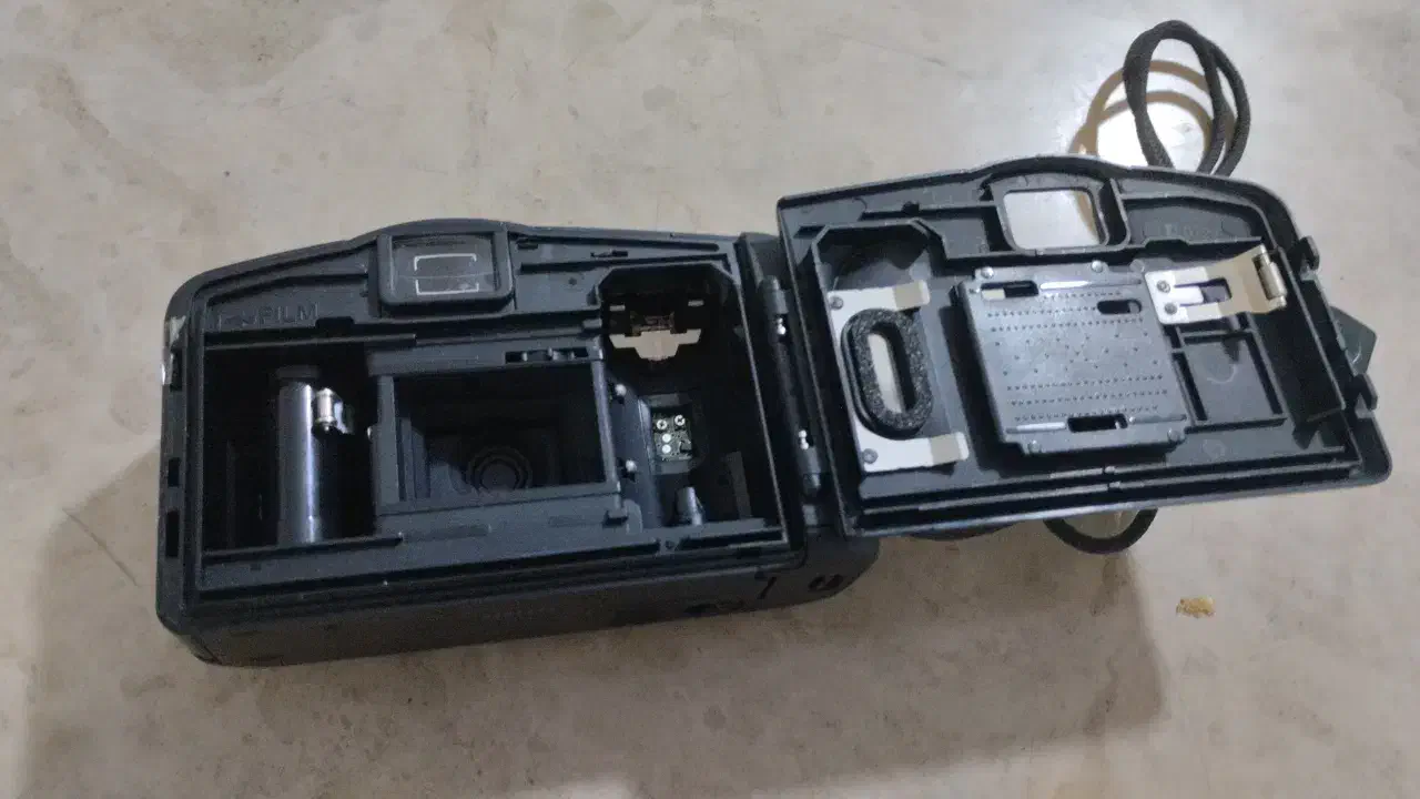 دوربین عکاسی سالمه سالم|دوربین عکاسی و فیلمبرداری|خرمآباد, |دیوار