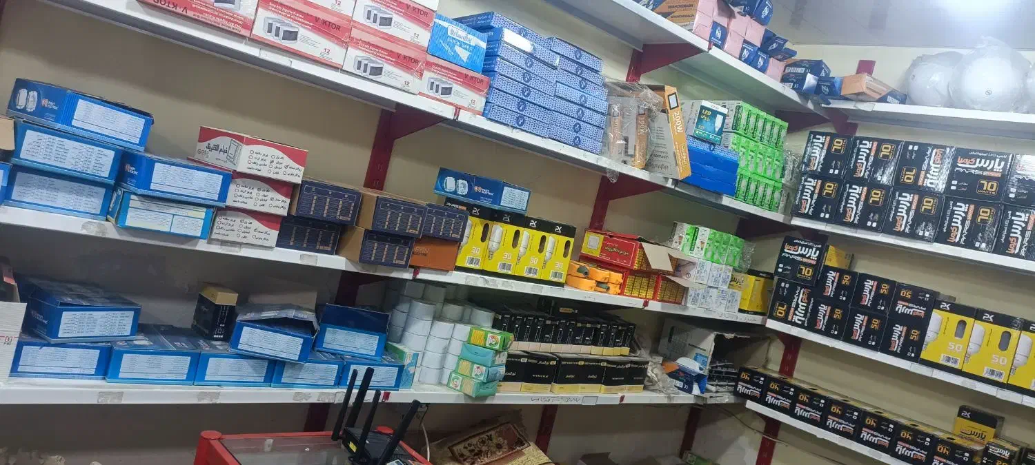 فروش کلیه لوازم یک باب مغازه الکتریکی با سرقفلی|فروشگاه و مغازه|چابهار, |دیوار