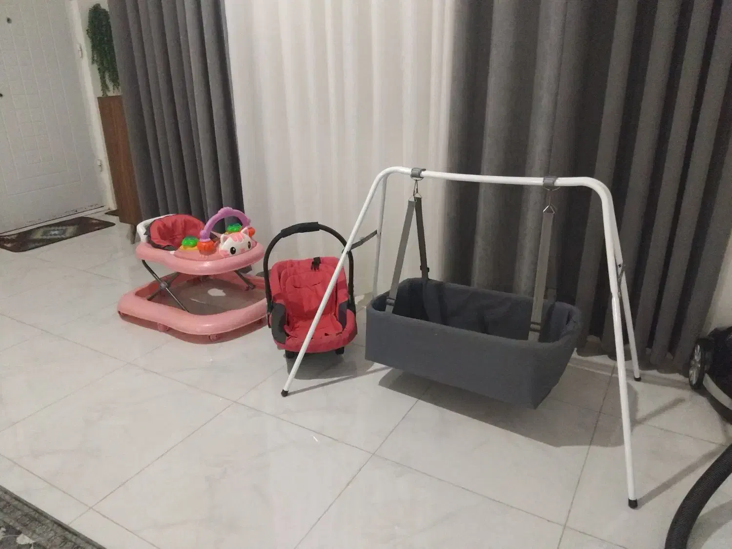 لوازم نوزاد بچه کریر کالسکه گهواره روروئک|اسباب و اثاث بچه|کرج, کمالشهر|دیوار